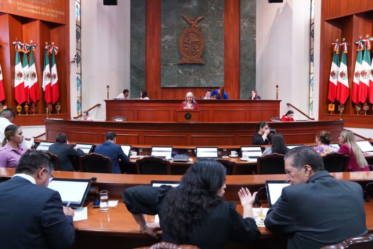 Vista parcial del Salón de Sesiones, desde las tribunas.