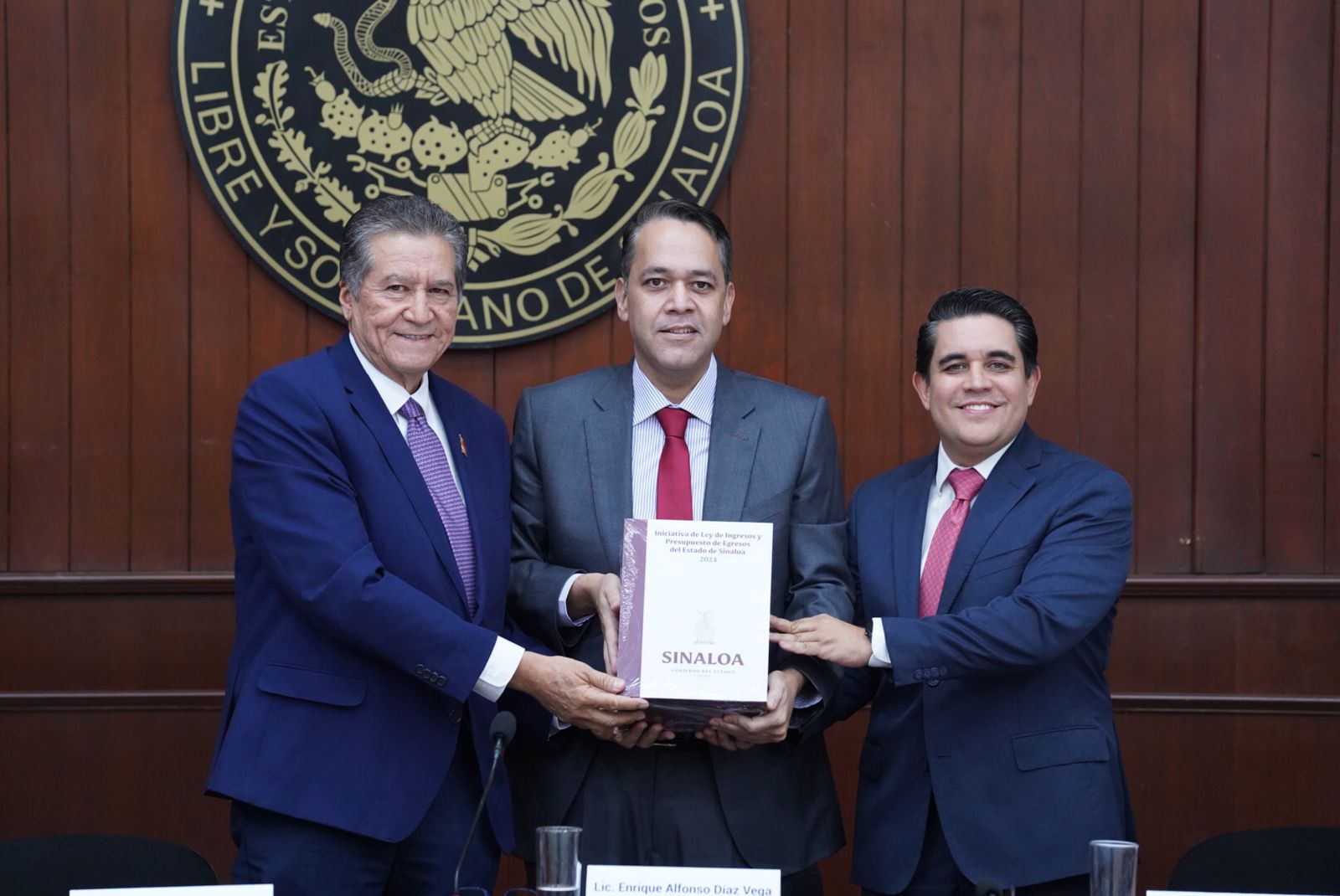 Recibe Congreso de Sinaloa iniciativa de Ley de Ingresos y Presupuesto ...