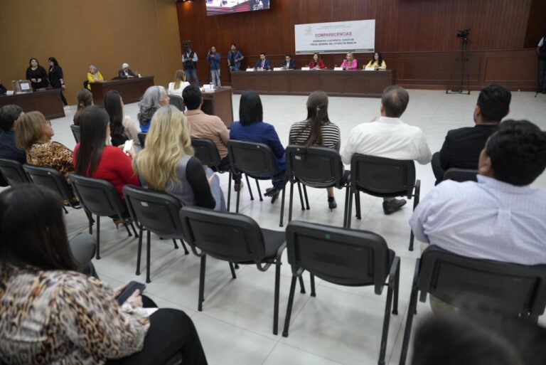 En el Salón Constituyentes y ante diputadas y diputados comparecen aspirantes a la titularidad de la FGES.