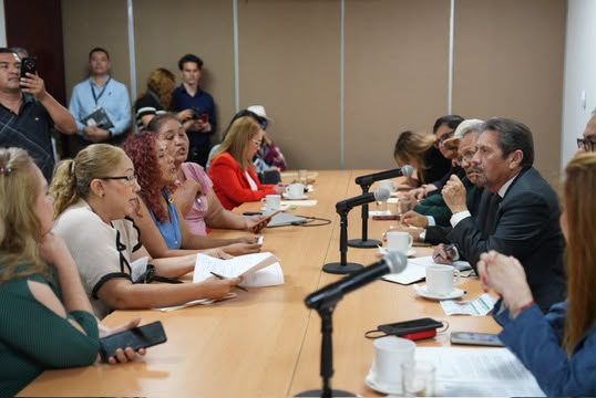 Diputado Eligio López Portillo dialoga con habitantes de Villa Juárez y Costa Rica.