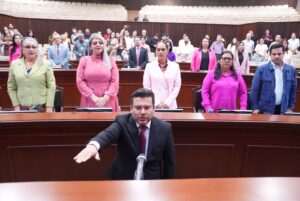 Aldo Ruiz rinde protesta como consejero del Instituto de Protección a Personas Defensoras de Derechos Humanos y Periodistas.